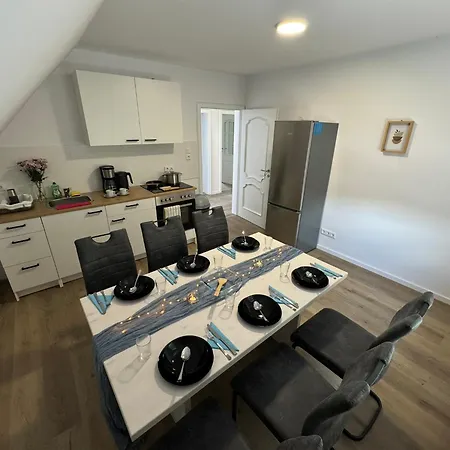Big House I 15 Beds I 8 Sr I Fast Wifi I Parking