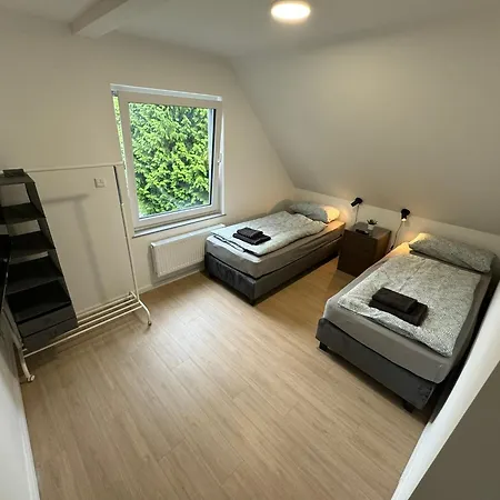 Big House I 15 Beds I 8 Sr I Fast Wifi I Parking Appartement Bad Oeynhausen